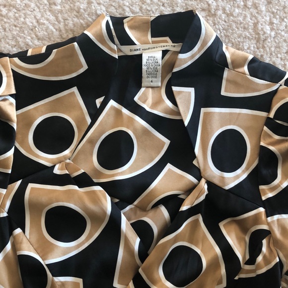 Diane Von Furstenberg Tops - Diane von Furstenberg Wrap blouse Diane Von Furstenberg Tops - Diane von Furstenberg Wrap blouse